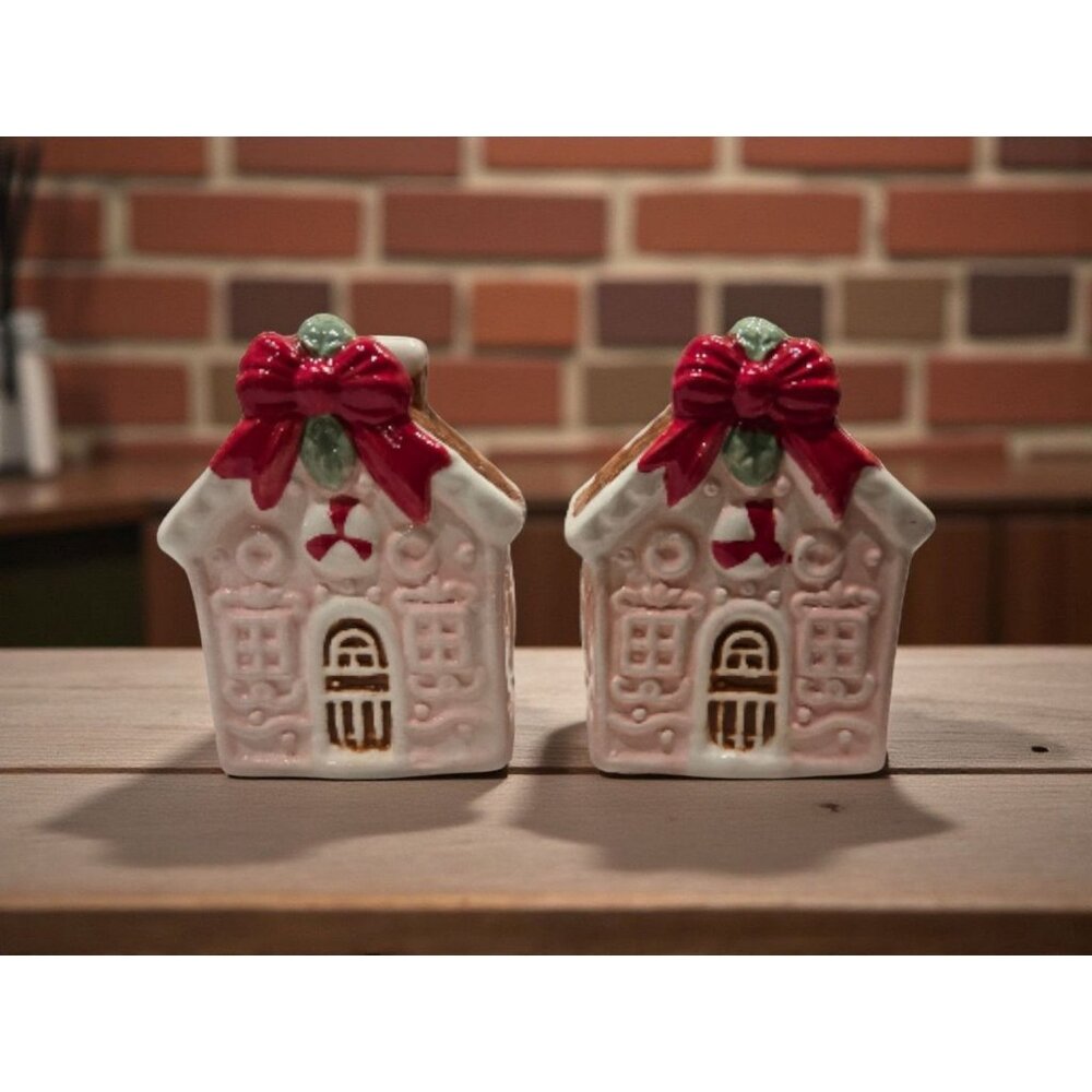 New Christmas Gingerbread House Salt & Pepper Shakers Salt N Pepper Dinning Set